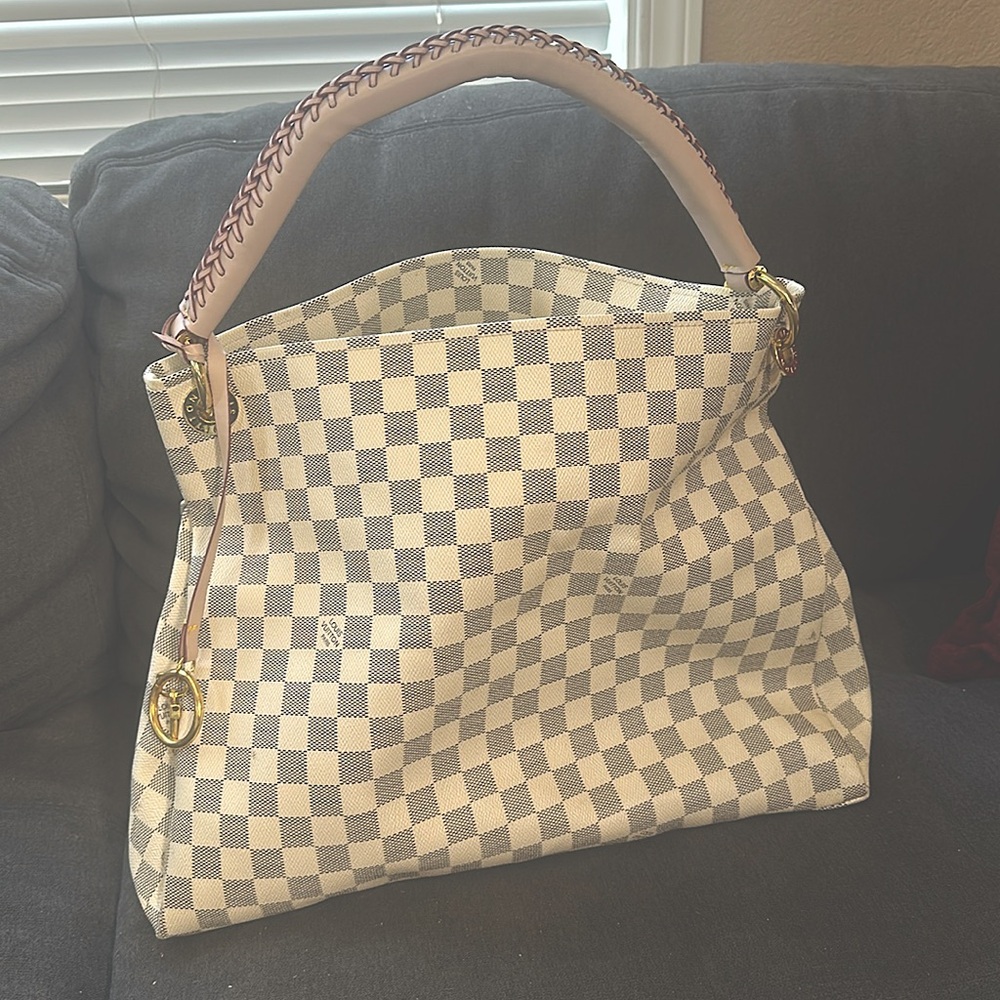 Faux Louis Vuitton Purse